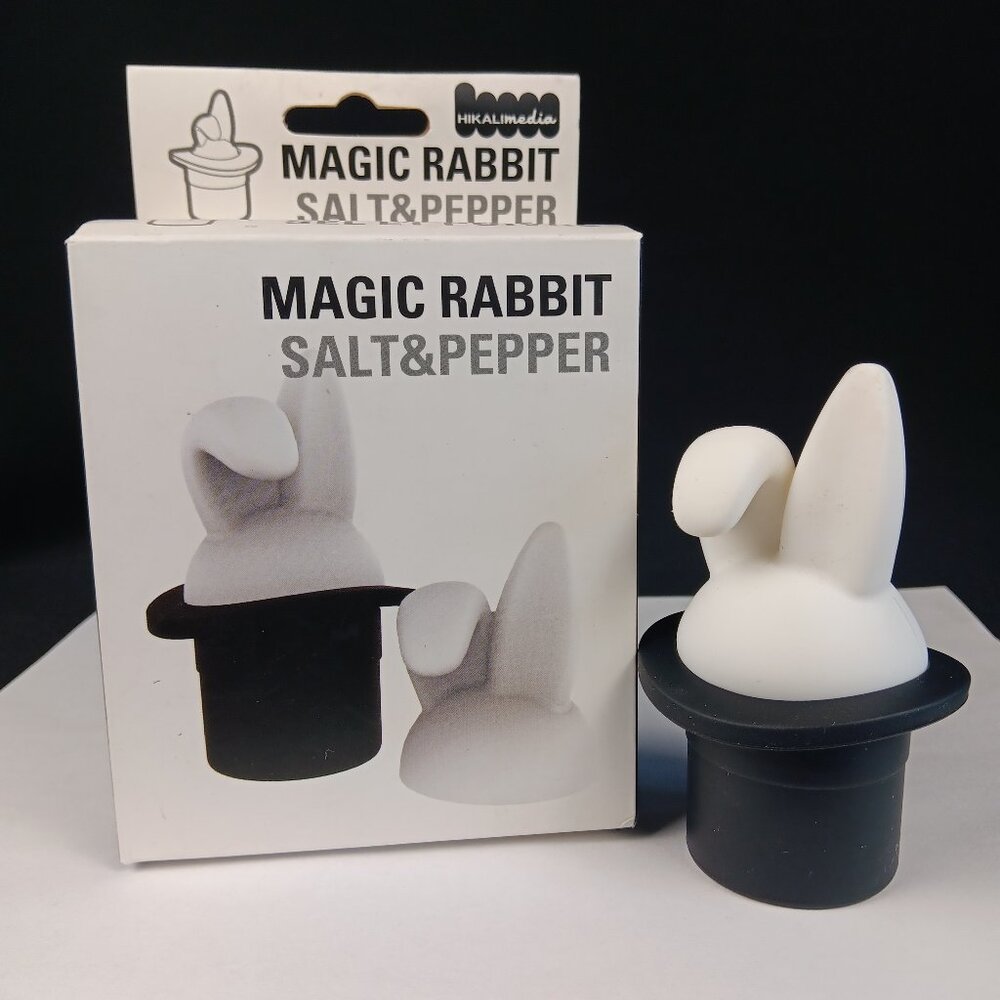 Novelty Salt and Pepper Shakers Magic Rabbit Party Supply